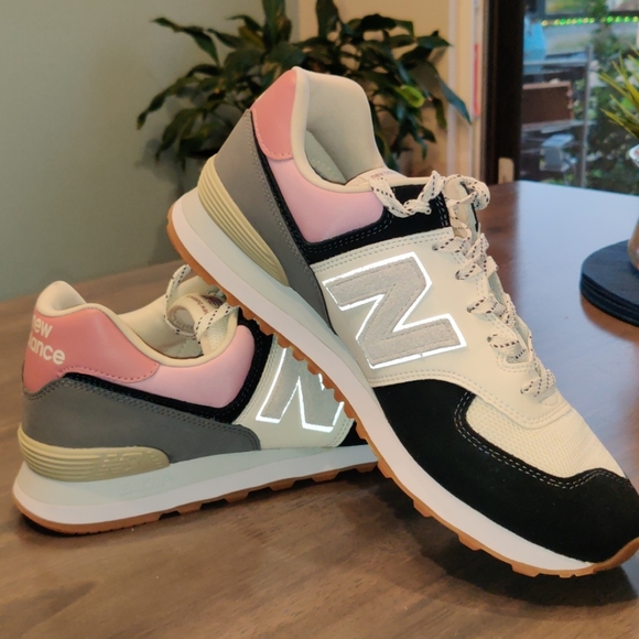 New Balance ML574UFN "Lantern" - Picture 1 of 4